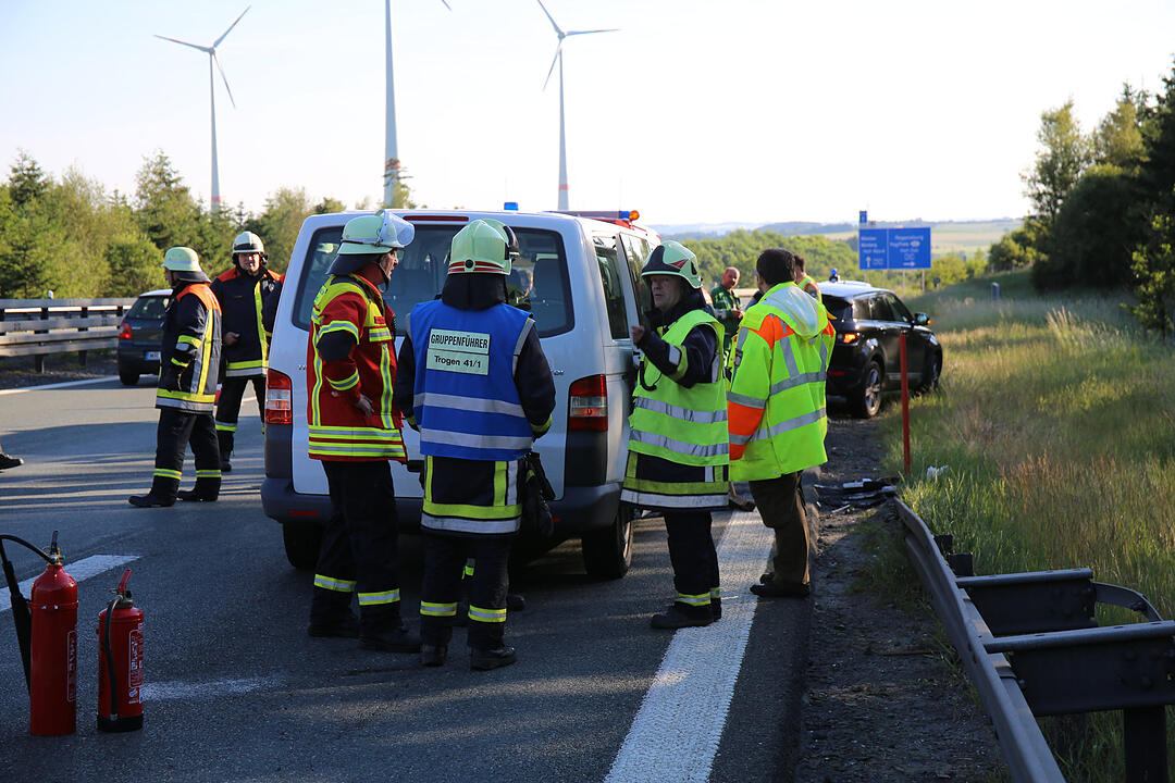 Hof: Schwerer Auffahrunfall auf der A72 bei Trogen