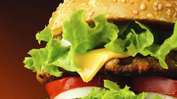 Gleich mehrere F&auml;lle von Ruhest&ouml;rungen und Streitigkeiten gab es in der Nacht auf Sonntag in Bamberg. Besonders kurios war ein Einsatz in einem Restaurant. Symbolfoto: Daniel Karmann, dpa