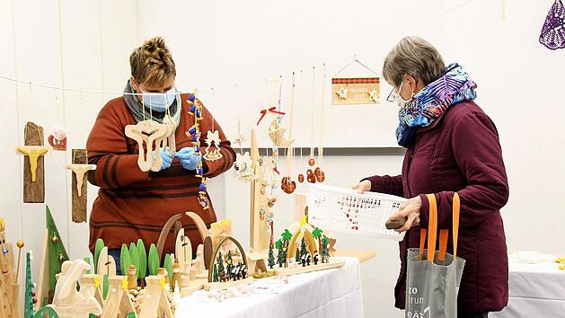 Jede Menge sch&ouml;ne Sachen gab es beim Basar im Pop-up-Store in Bad Staffelstein. Fotos: Gerd Klemenz
