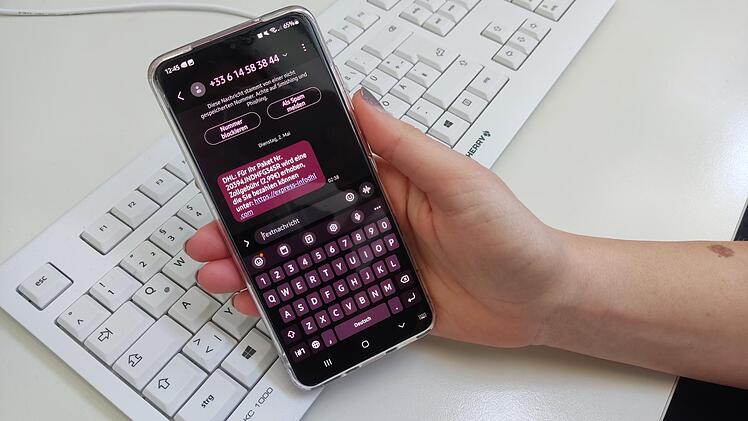 Zoll warnt vor Fake-SMS