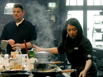 Tim M&auml;lzer ist mit der Leistung von Kandidatin Andita unzufrieden.