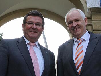Der Politiker Robert Kiesel (rechts), hier mit Finanzstaatssekretär Franz Josef Pschierer (CSU). Sein Mandat endet am 7. Oktober.  Fotos: Edgar Bartl