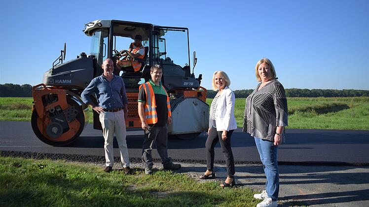 Wiesentheid: Arbeiten an Kreisstraße KT10 beendet - Sanierungsmaßnahme lief "wie am Schnürchen"