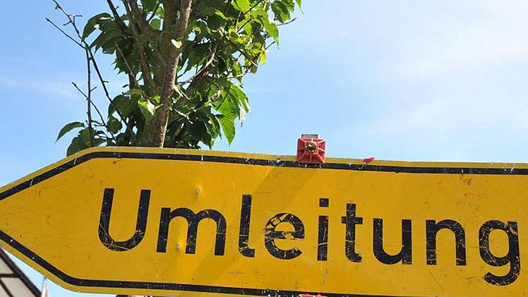 Ein solches Umleitungsschild werden die Großenseebacher ab kommender Woche häufig zu sehen bekommen.  Foto: Richard Sänger