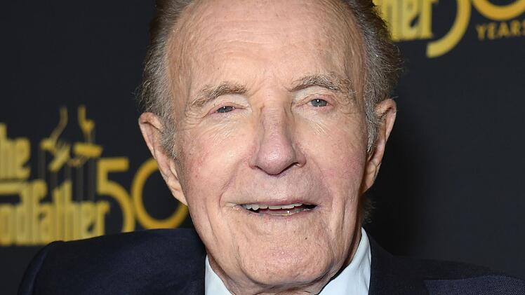 James Caan starb 2022 mit 82 Jahren, kurz bevor sein letzter Film, "Fast Charlie" (2023), fertiggestellt wurde.