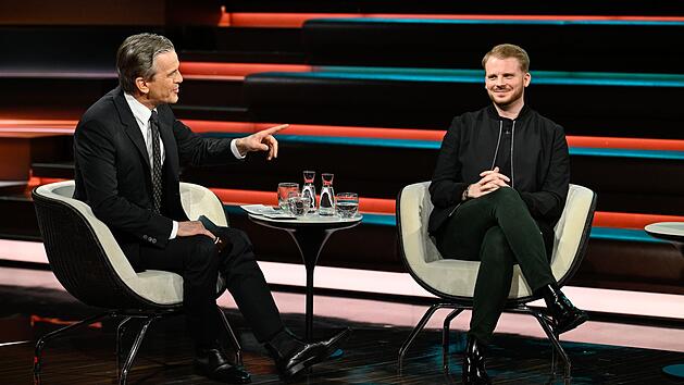 Markus Lanz (links) nahm SPD-Generalsekret&auml;r Tim Kl&uuml;ssendorf in die Mangel.