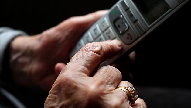 Schweinfurt: Polizei vereitelt Callcenter-Betrug an Seniorin