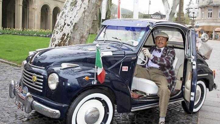 Durchgestylt bis ins kleinste Detail: Pietro Messina und sein Fiat Topolino C Baujahr 1948.  Fotos: Edgar Bartl
