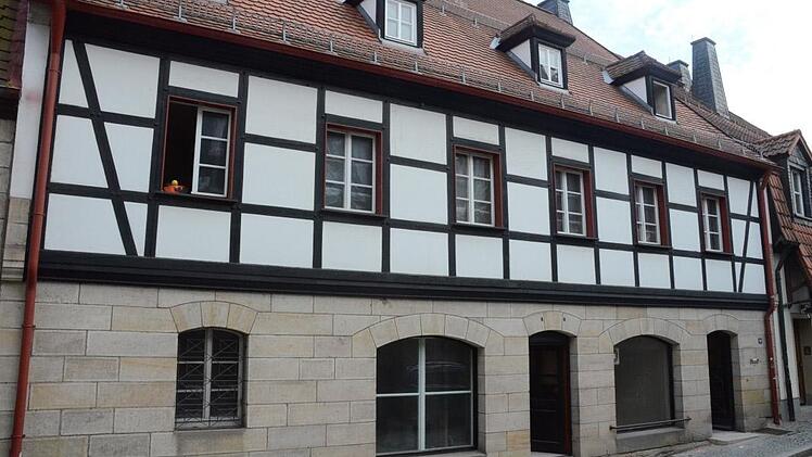 Dieses Gebäude im Strauer Torweg wird umgebaut. Unter anderem soll das Büro der CSU- Kreisgeschäftsstelle integriert werden. Foto: Hofmann