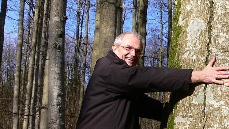 Günther Denzler lernte als Landrat die Buchen im Steigerwald zu schätzen Foto: Michael Wehner/Archiv