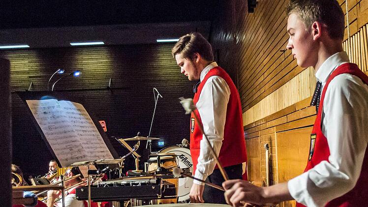 Impressionen vom Weihnachtskonzert in der Franz-Goebel-HalleFoto: Jochen Berger