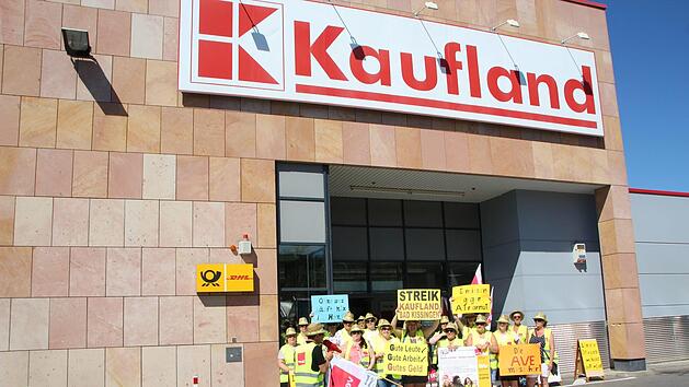 In der Steubenstraße in Bad Kissingen haben 21 Angestellte eines Einzelhandelsunternehmens gestreikt. Foto: Johannes Schlereth