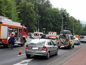 Nach einem Unfall auf dem Ostring ging es am Donnerstagmittag etwas langsamer vorwärts. Fotos: Carmen Schmitt