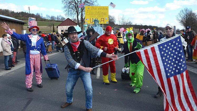 Faschingszug Rosenmontag in Waldfenster Foto: Peter Rauch