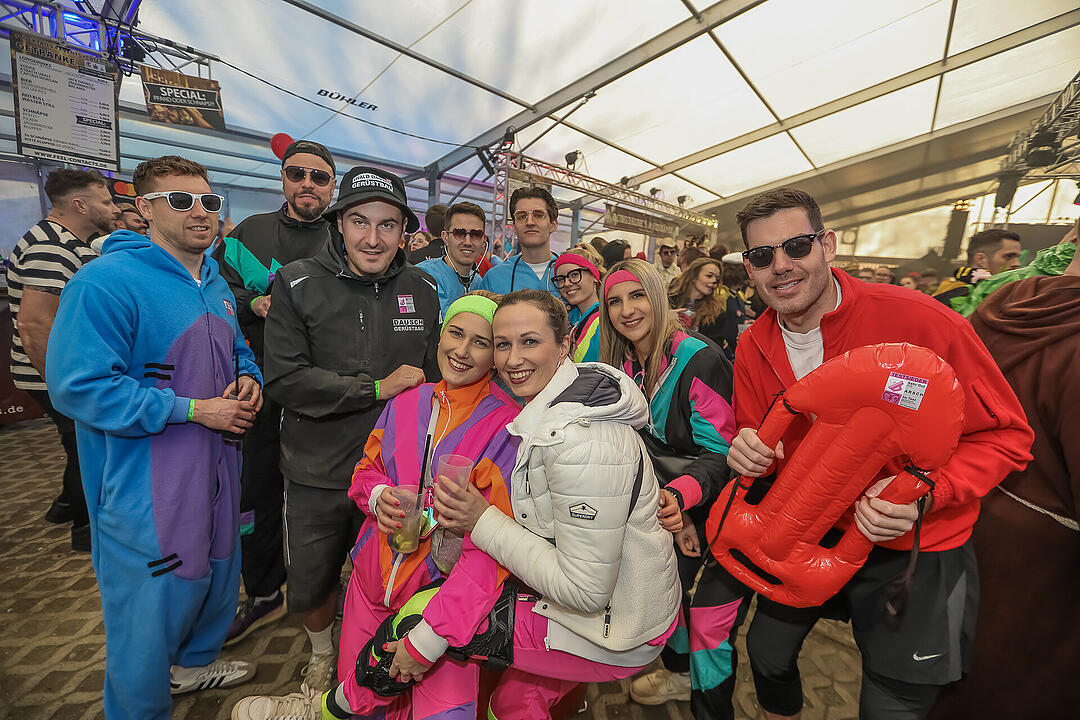 Im großen Festzelt wurde richtig gefeiert!