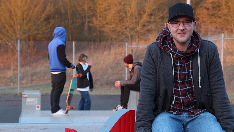 Jugendpfleger René Felcht an der Skateranlage in Nüdlingen.