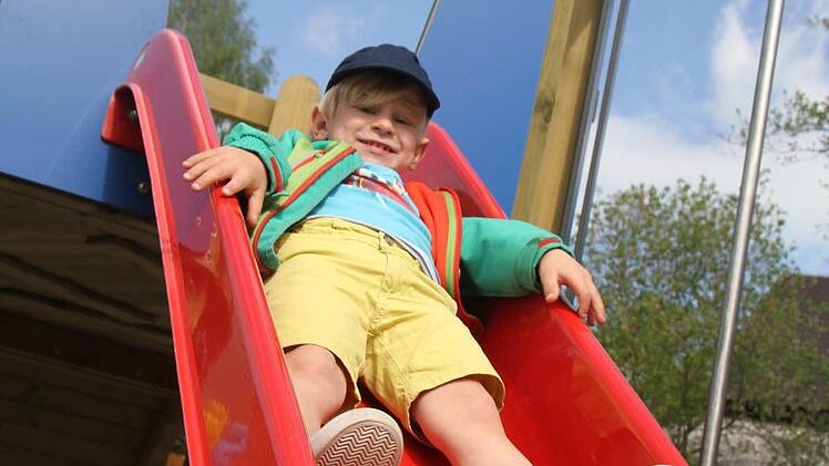 Wenn man im Liegen rutscht, wird man schneller, weiß Janne Limmer (4).