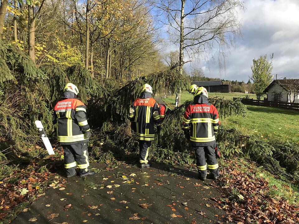 Feuerwehr in Oberfranken nach Sturmtief Herwart im Dauereinsatz