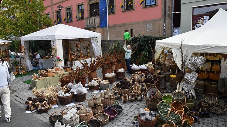 Impressionen vom Korbmarkt.