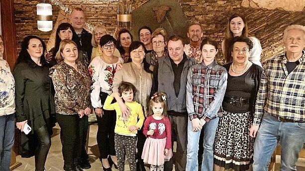 Die ukrainischen Frauen mit Kindern und einige der helfenden Tettauer