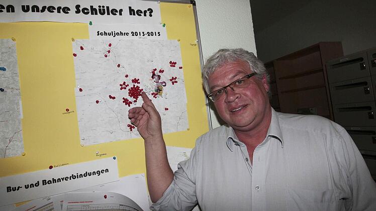 Die meisten der Schüler kommen aus Forchheim und Umgebung. Der Standort Eggolsheim ist daher ideal für Schulleiter Bernhard Haberl. Foto: Josef Hofbauer