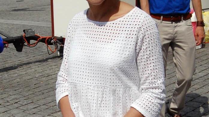 Isabel Strehle, Baurätin bei der Regierung von Oberfranken, beim Probesitzen am Tag der Städtebauförderung