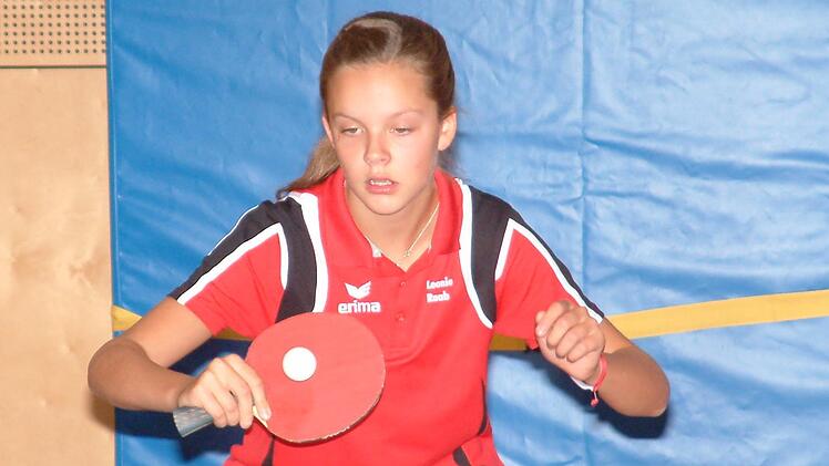 Beim 6:3-Auswärtserfolg der Mädchen des TSV Teuschnitz in der Oberfrankenliga beim TSV Windheim blieb Leonie Raab in ihren drei absolvierten Einzeln ungeschlagen. Foto: Hans Franz