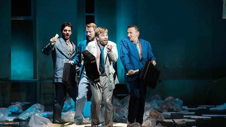 Die Oper "Aufstieg und Fall der Stadt Mahagonny" von Bert Brecht und Kurt Weill feierte Premiere am Landestheater Coburg. Regie führte Konstanze Lauterbach.Foto: Henning Rosenbusch