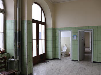 Rundgang durch den Bahnhof Markt Einersheim
