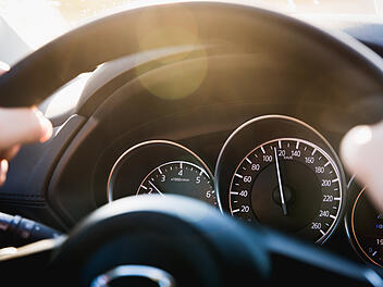 Tempo, Tempolimit, 120, Kilometer, Autobahn, Benzin