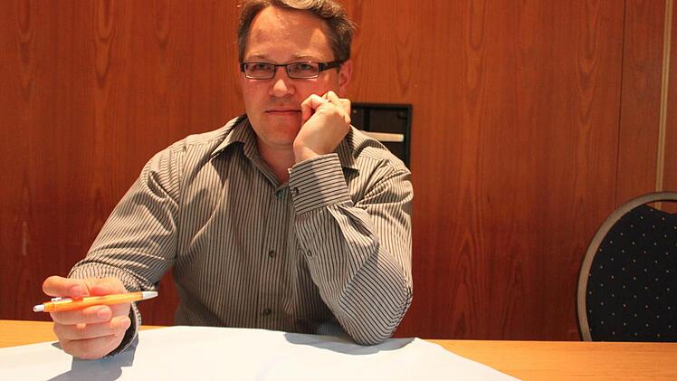 Andreas Waas beim FT-Interview zu seinen politischen Positionen.