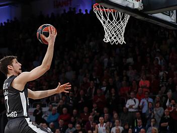Aleksej Nikolic (Brose Bamberg) beim EuroLeague-Spiel gegen Zalgiris Kaunas am 24.02.2017 Foto: Daniel L&ouml;b