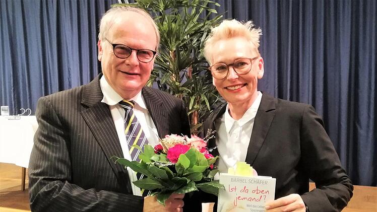 Reinhard Höhn, Vorsitzender des Hospizvereins Bad Kissingen, und Bärbel Schäfer. Foto: Sigismund von Dobschütz