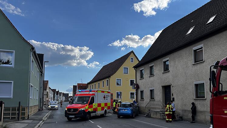 Schwerer Unfall in Breiteng&uuml;&szlig;bach: Kind (3) wird von Auto erfasst und lebensgef&auml;hrlich verletzt