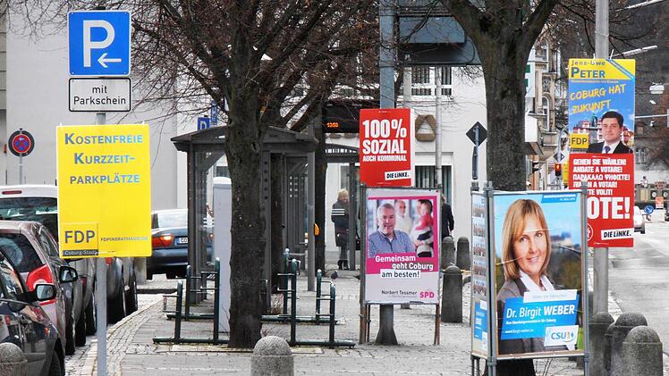 In Coburg ist der Wahlkampf entschieden, Norbert Tessmer von der SPD siegte bereits im ersten Wahlgang. In anderen fränkischen Landkreisen und kreisfreien Städten bleiben die Plakate noch hängen. Foto: Berger