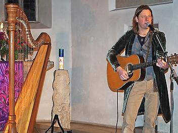 Am Freitag, 10. August, gibt Andy Lang ein Konzert im Biergarten des Forsthauses Windheim.  Foto: Archiv/Heike Schülein