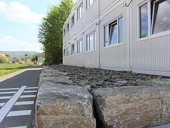 Der neue Containerkindergarten am Bahnhofsgelände bietet Krippenplätze und zwei Regelgruppen. Foto: Julia Raab