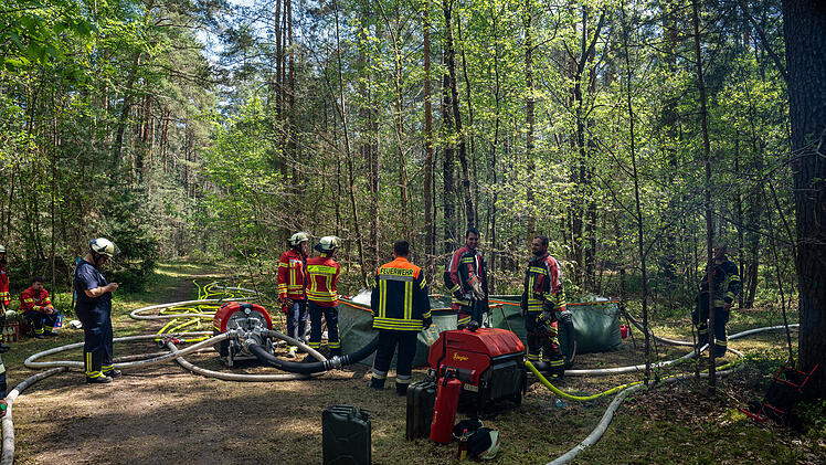 Waldbrand im Tennenloher Forst Erlangen: Kripo ermittelt wegen Brandstiftung