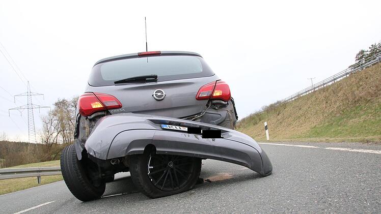 Am Donnerstag krachte es auf der B 85 zwischen Lösau und Holzmühle. Foto: Jürgen Gärtner