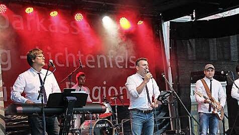 "Gery and the Johnboys"spielten am Samstag abend ehrlichen, fetzigen, einwandfreien Rock'n' Roll.