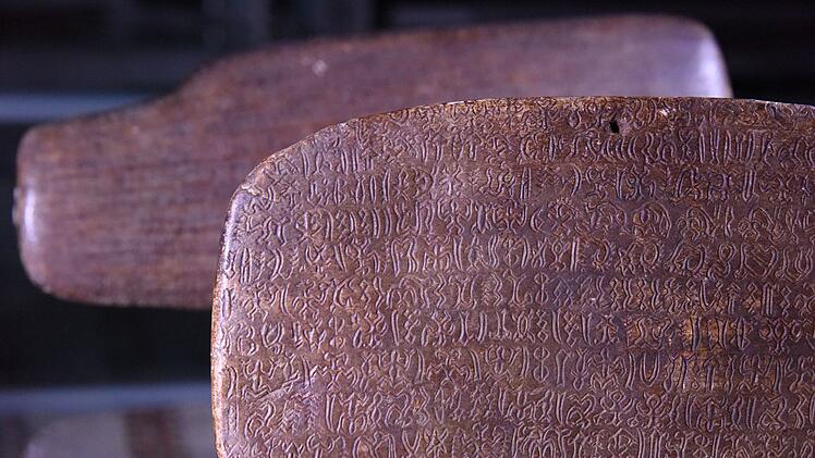 Die kunstvollen Schriften von Rapa Nui geben der Wissenschaft noch immer R&auml;tsel auf.