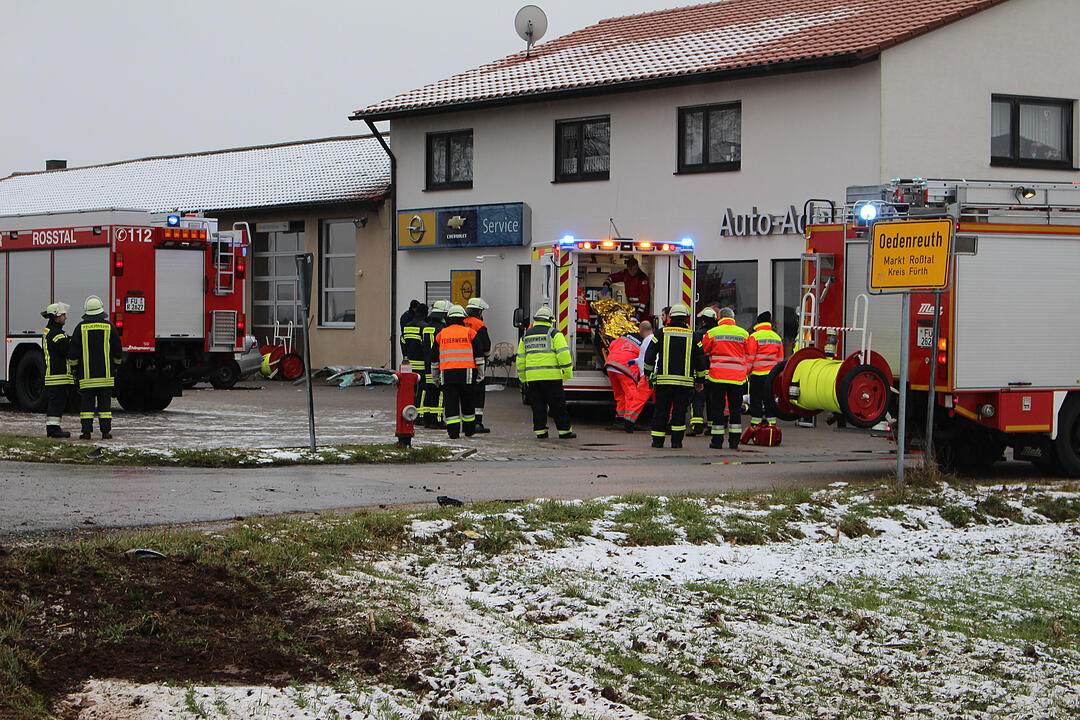 Landkreis Fürth: Auto überschlägt sich - 42-Jähriger lebensgefährlich verletzt
