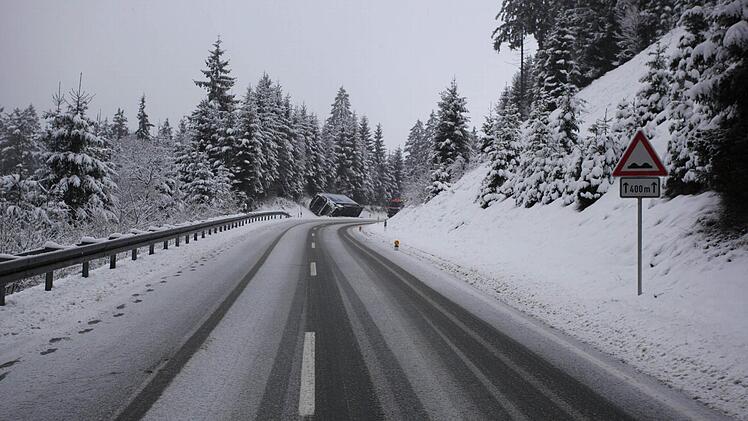 Unfall am 26. Januar 2015 zwischen Tschirn und Nordhalben Foto: News5/Fricke