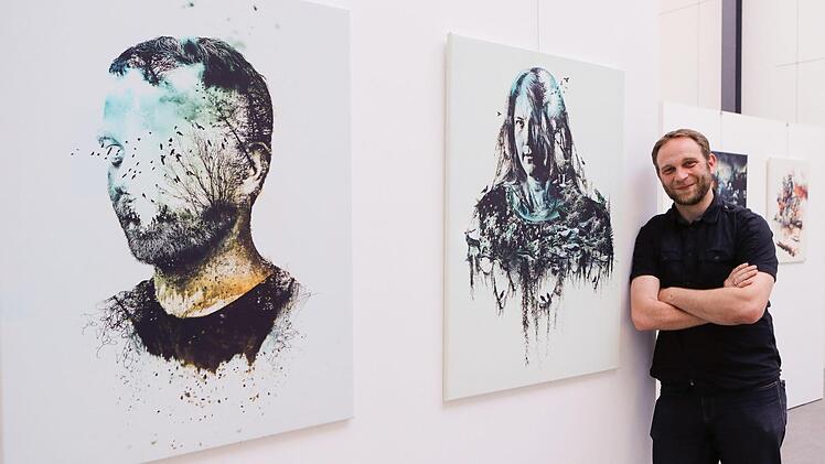 Michael Karg stellt bei der Mediengruppe Oberfranken in Bamberg bis 13. Juni aus. Das Bild ganz links zeigt das verfremdete Ebenbild des Grafikers selbst. Foto: Matthias Hoch