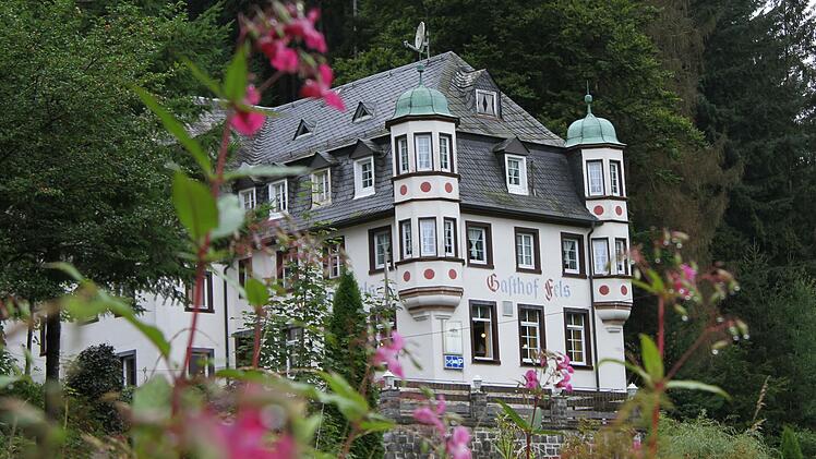 Der malerische Gasthof "Fels" direkt an der Grenze der Landkreise Kulmbach, Hof und Kronach hat einen neuen Eigentümer: den Naturpark Frankenwald. Entstehen könnte dort eine Informationszentrale und eine Heimstatt für die Frankenwald-Ranger.