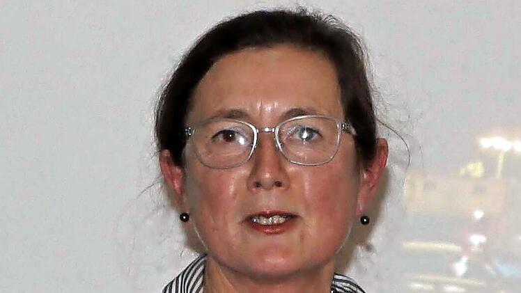 Über die Verhüllung des L’arc de Triomphe berichtete Kerstin Sperschneider beim KKV.