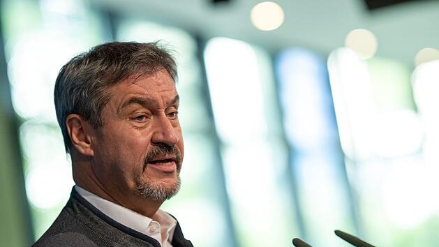 S&ouml;der vor CSU-Parteitag: Schnelle Wehrpflicht und schnelle Neuwahlen