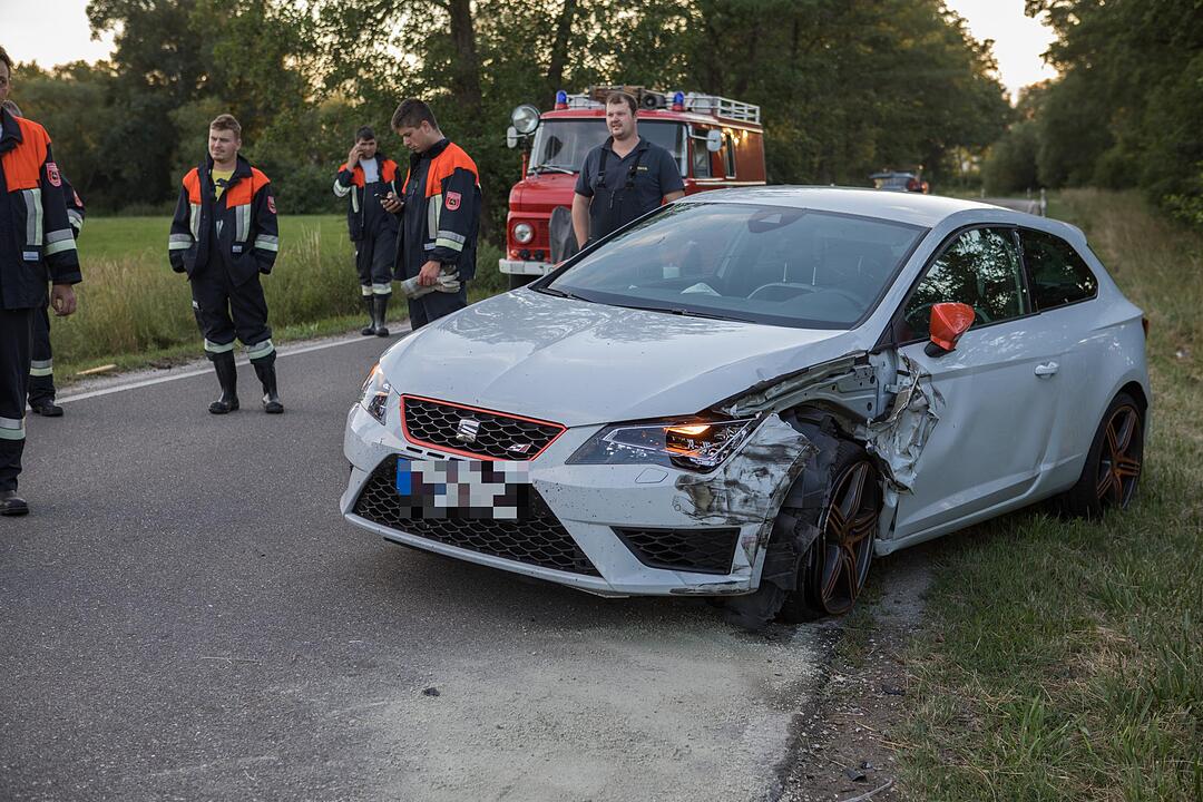 Kreis Ansbach: 22-Jähriger kollidiert bei Heglau mit Traktor