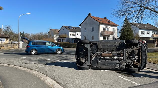 Verkehrsunfall in D&ouml;rfles-Esbach