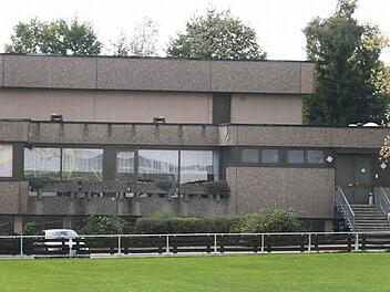 Die Frankenwaldhalle in Grafengehaig muss dringend energetisch saniert werden. Foto: Archiv/Matthias Beetz